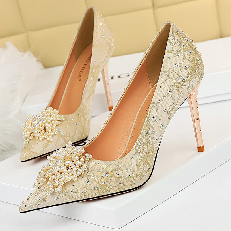 BIGTREE Shoes Pearl Flowers Wo - огляд і ціна Shoe Tree
